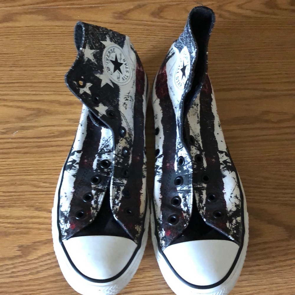 Converse size 9.5m/11.5w